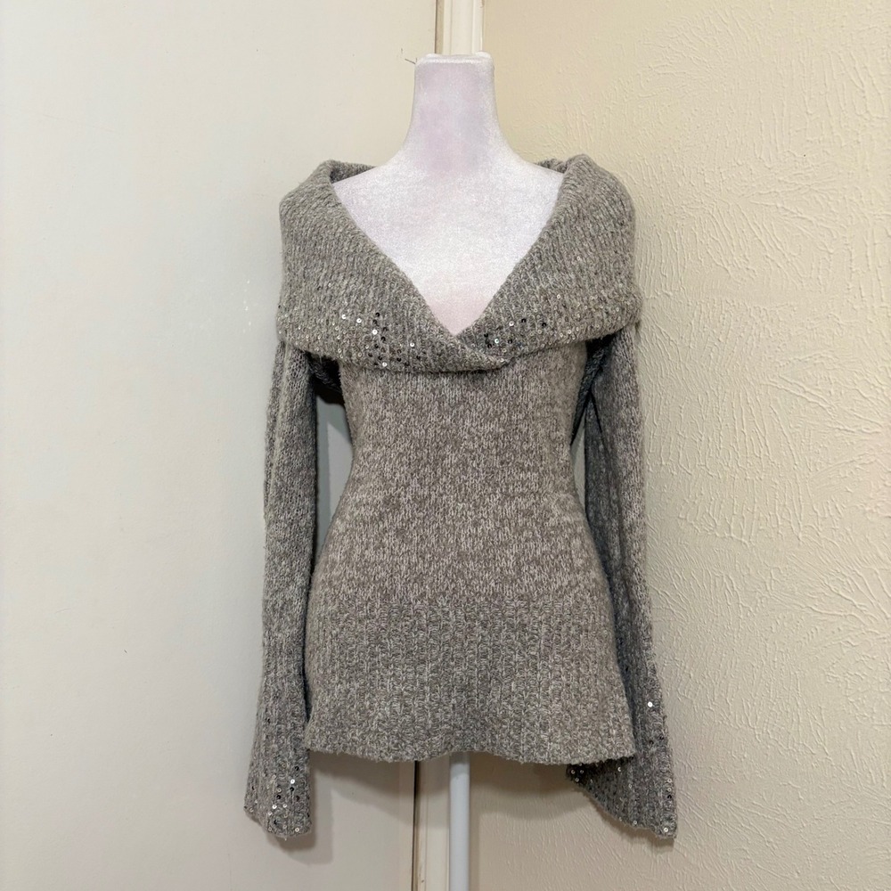 WHBM Silver Grey Sequin Off Shoulder Wide Collar Knit Sweater Glam Preppy Sz M